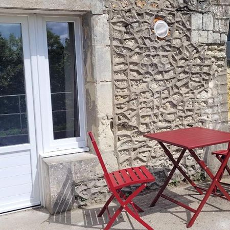 Saint-Étienne-de-ChignyLe Cocon Troglodyteアパートメント エクステリア 写真